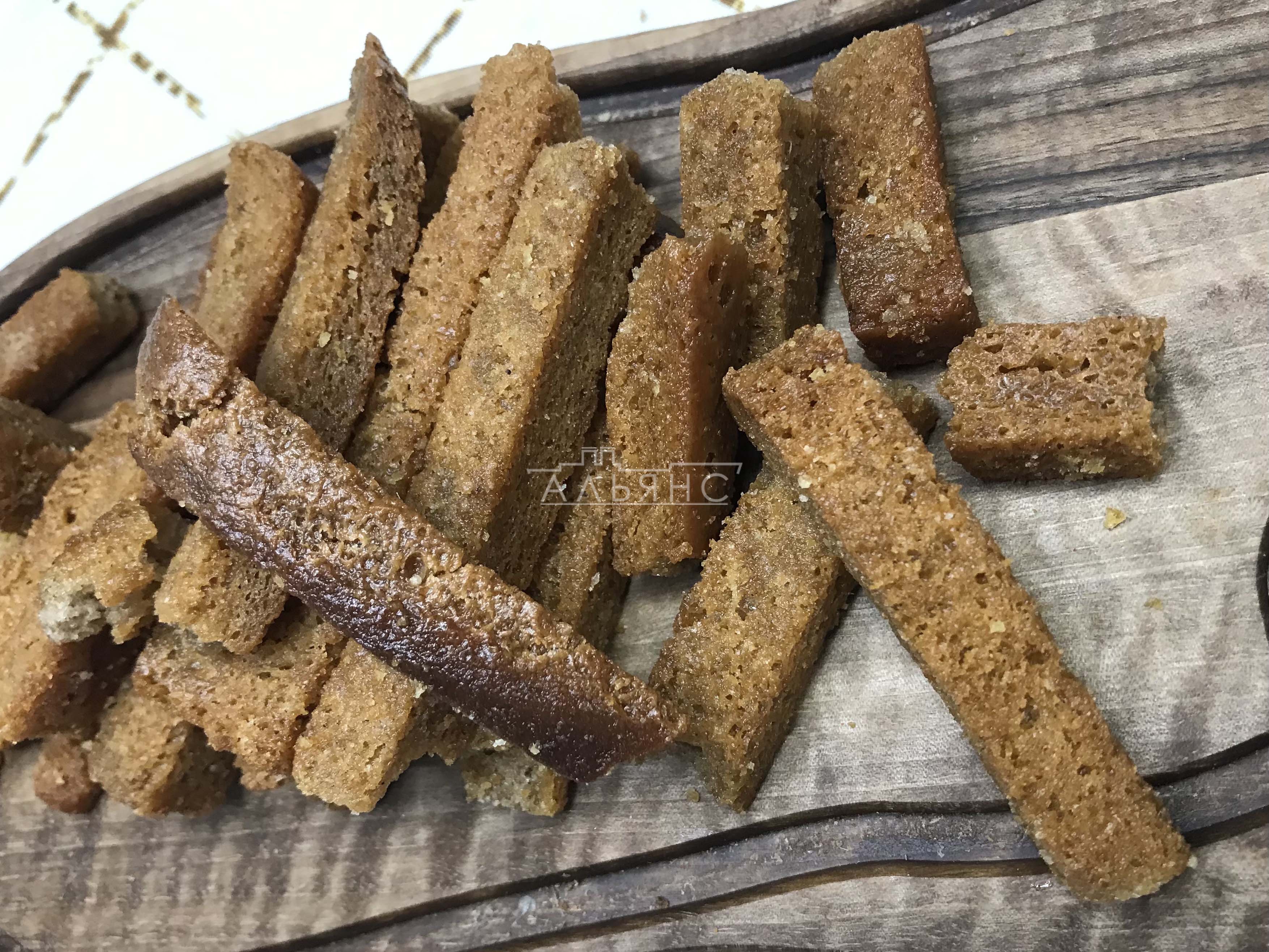 Деревенские гренки с чесноком в Кашире