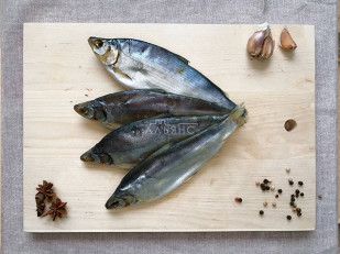 Мясные снеки: Пелядь вяленая