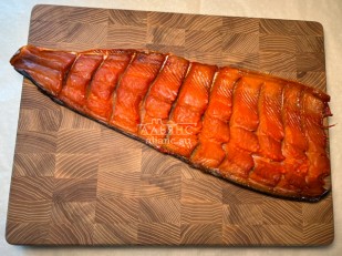 Семечки: Горбуша боковина х/к (юкола)