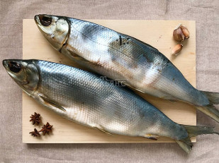 Картофель «Бруто» с солью 70 гр.: Сиг вяленый