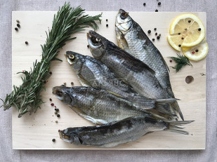 Картофель «Бруто» с солью 70 гр.: Вобла вяленая астраханская крупная