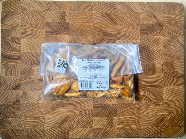 Сыр 150 гр ГОРНЫЙ СЫРОВАР (Ассорти копчёный с укропом и чесноком) в Кашире