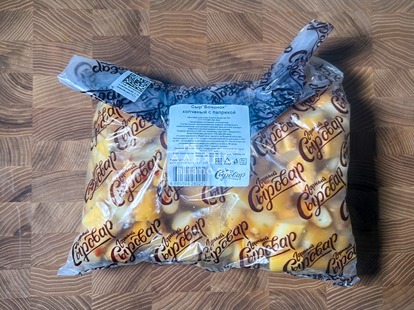 Сыр 1 кг ГОРНЫЙ СЫРОВАР (Бочонок копчёный с паприкой) в Кашире