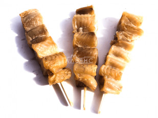 Лещ холодного копчения: Шашлычок из сома холодного копчения